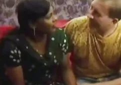 ناضجة جديدسكس عرب dans Le lit